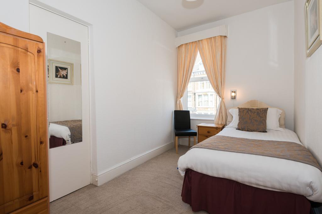 Hotel The Sea Crest Morecambe Habitación foto